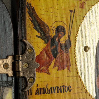 Παναγία η Αμόλυντος, Τρίπτυχο με Χριστό & Αρχαγγέλους, 60×57 cm